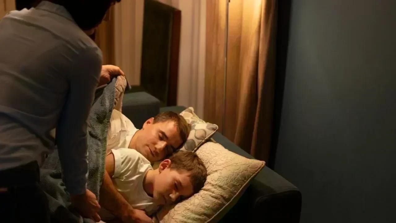 Solve Every Sleep Problem: Tech Hacks for Deeper Rest (From Toddler Naps to Senior Snoozes)