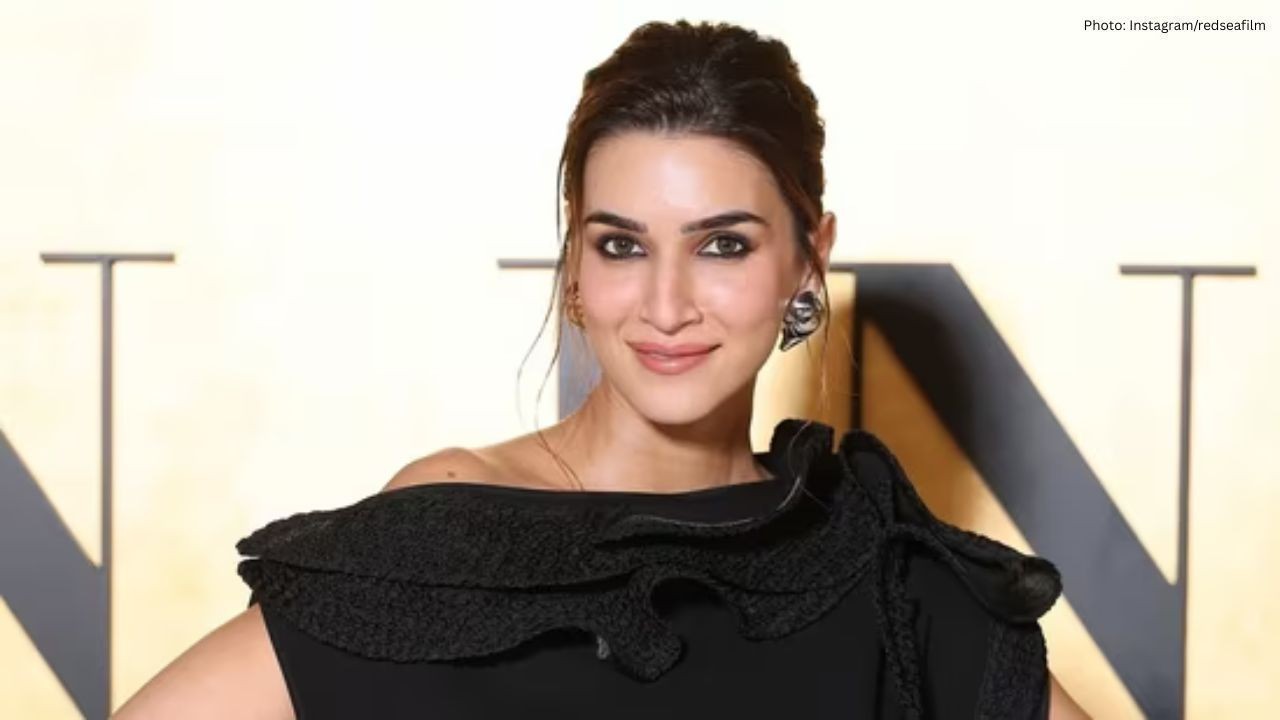 Kriti Sanon Stuns in Black Gown as She Represents India at Red Sea International Film Festival 2025