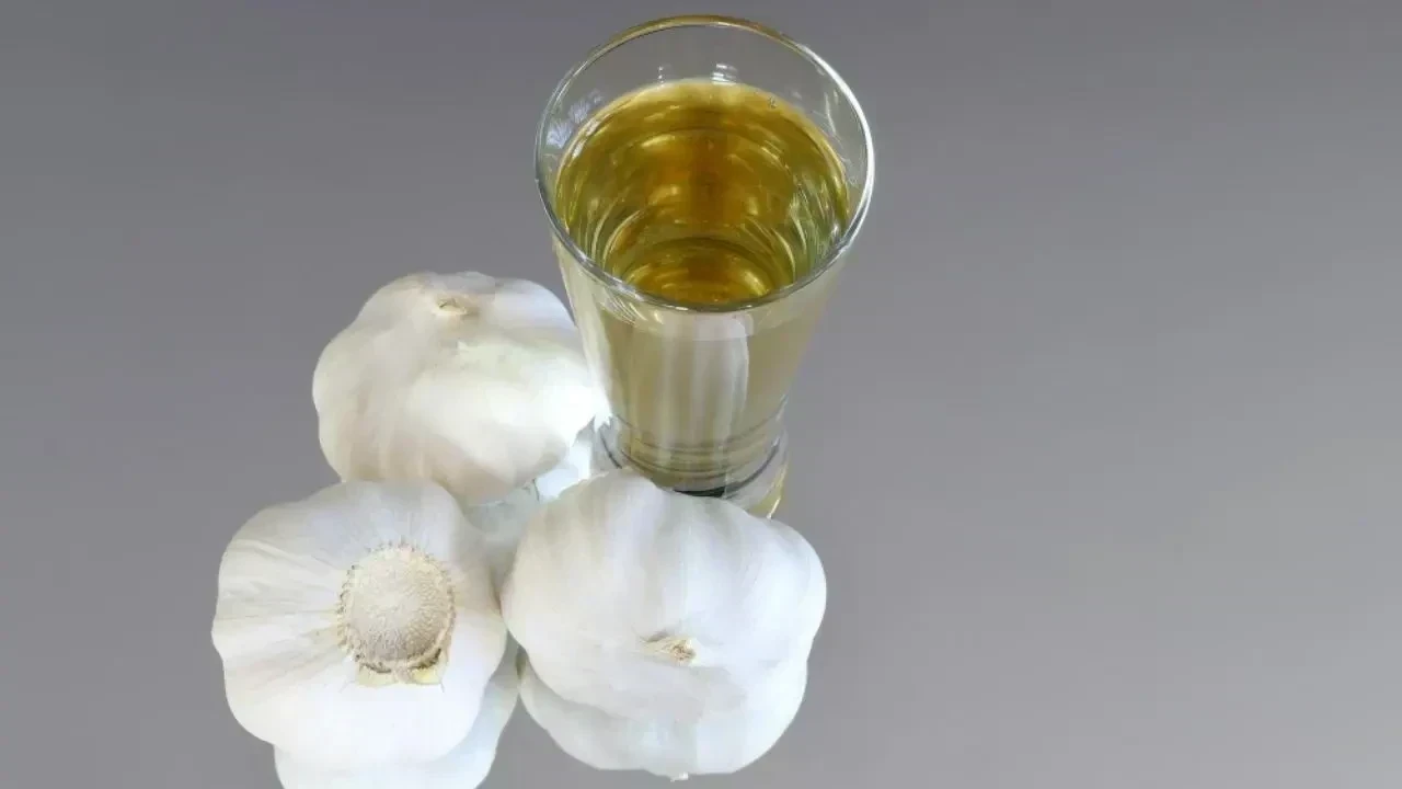Benefits of Drinking Garlic Water: A Simple Habit With Powerful Results