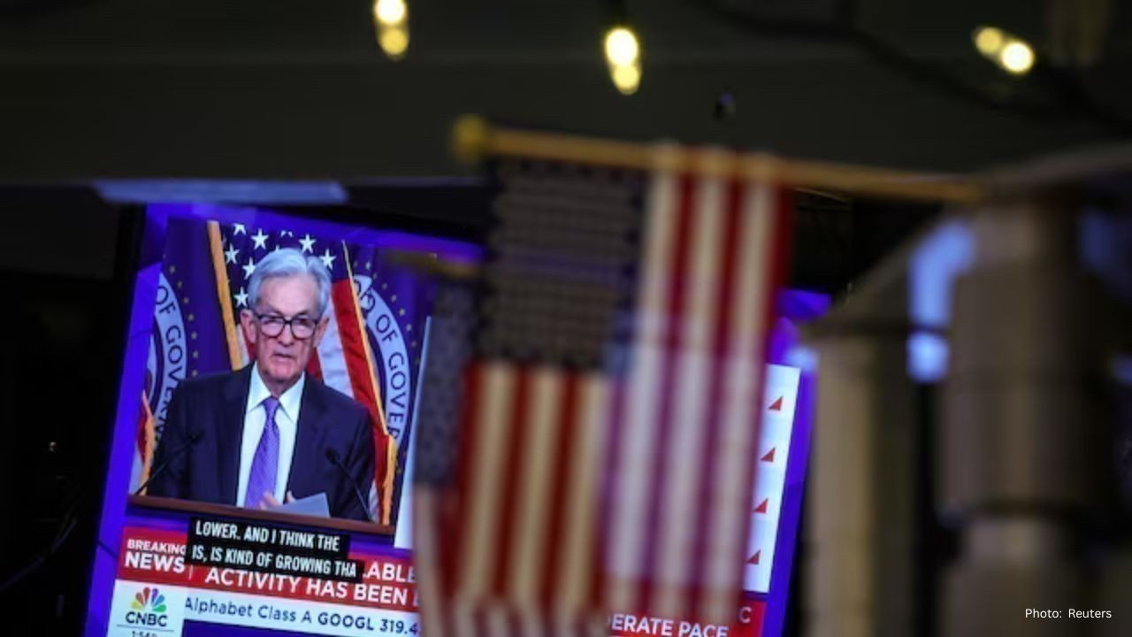 Federal Reserve Halts Rate Cuts Amid Economic Uncertainty