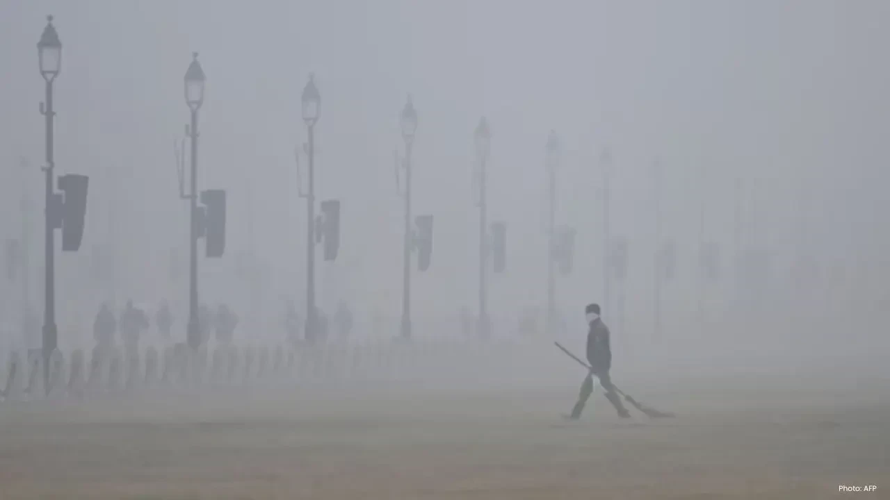 Airlines Warn of Potential Delays Due to Heavy Fog