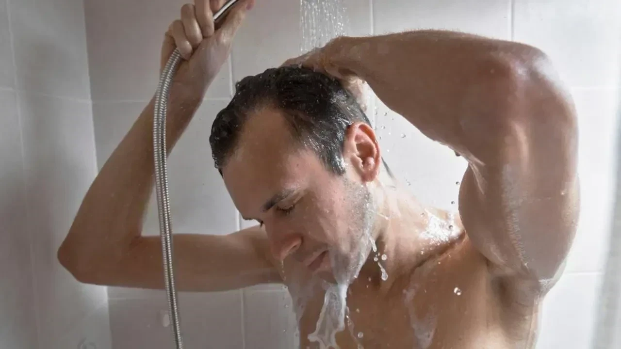 Winter Health Alert: 3 Bathroom Mistakes That Are Bad for Your Heart