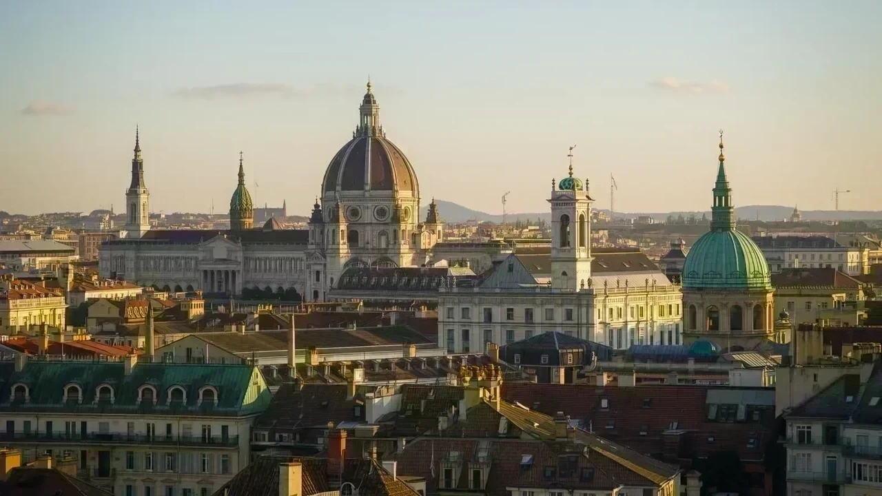 Cost Breakdown of a 10-Day Europe Travel Plan: Flights, Stay & Daily Expenses