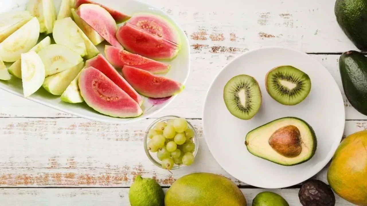 From Guava to Kiwi: Winter Fruits That Can Naturally Boost Immunity