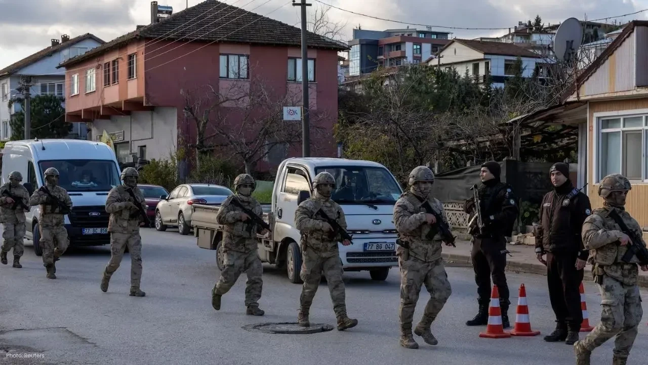 Intense Raids by Turkey Target ISIS Suspects; Officers Injured