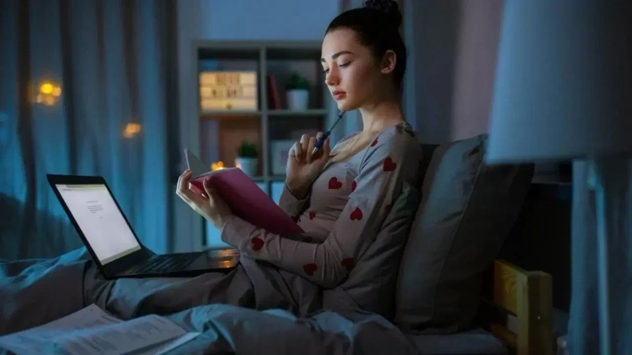 Simple Ways to Reduce Screen Time and Calm Your Mind in a Digital World