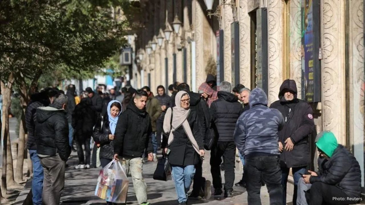 Trump Issues Stark Warning to Iran Amid Nationwide Protests