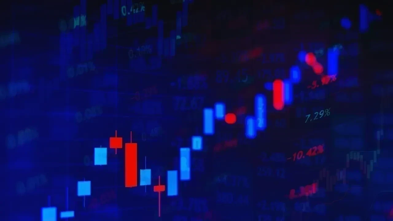 Indian Markets Show Hesitation: GIFT Nifty Points to a Muted Start Amid Global Weakness
