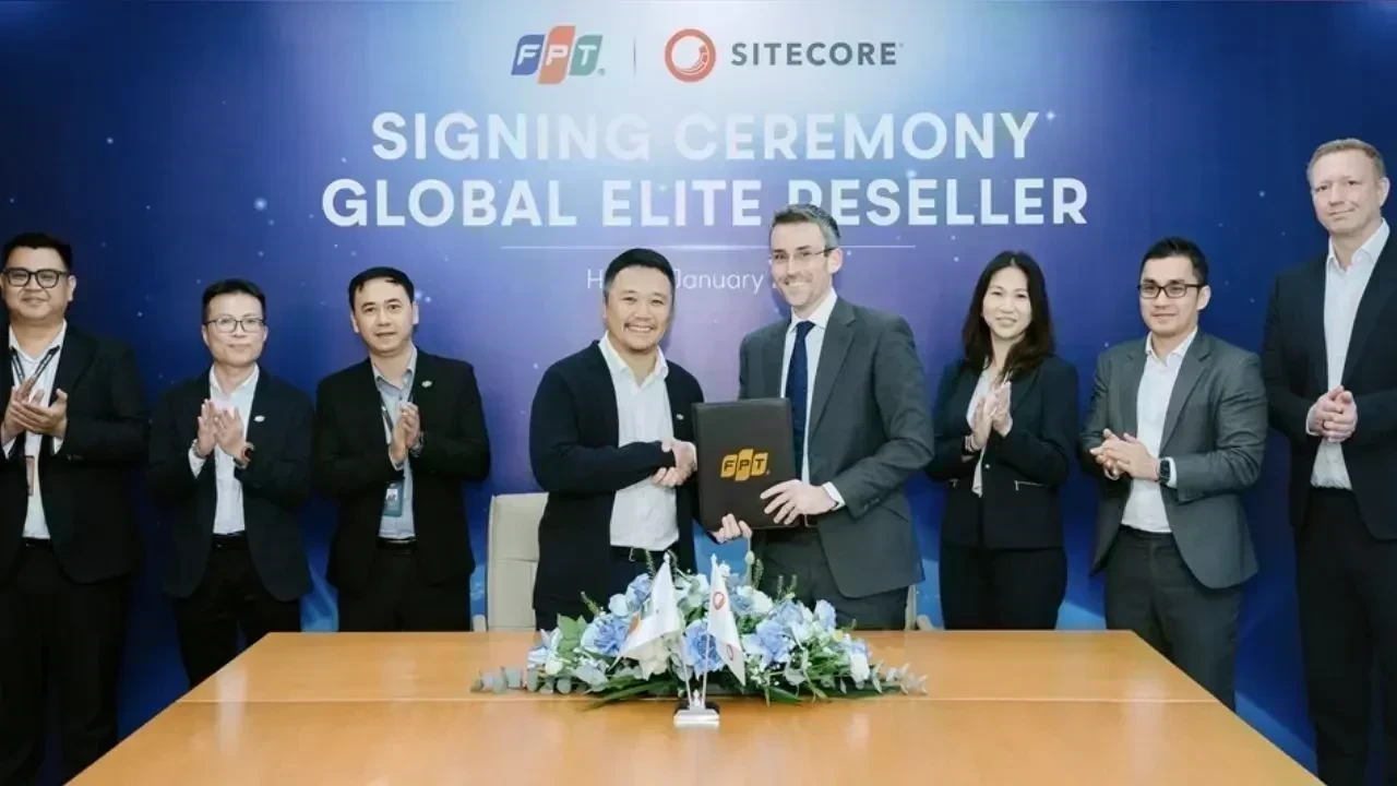 FPT Named First Global Elite Reseller for SitecoreAI