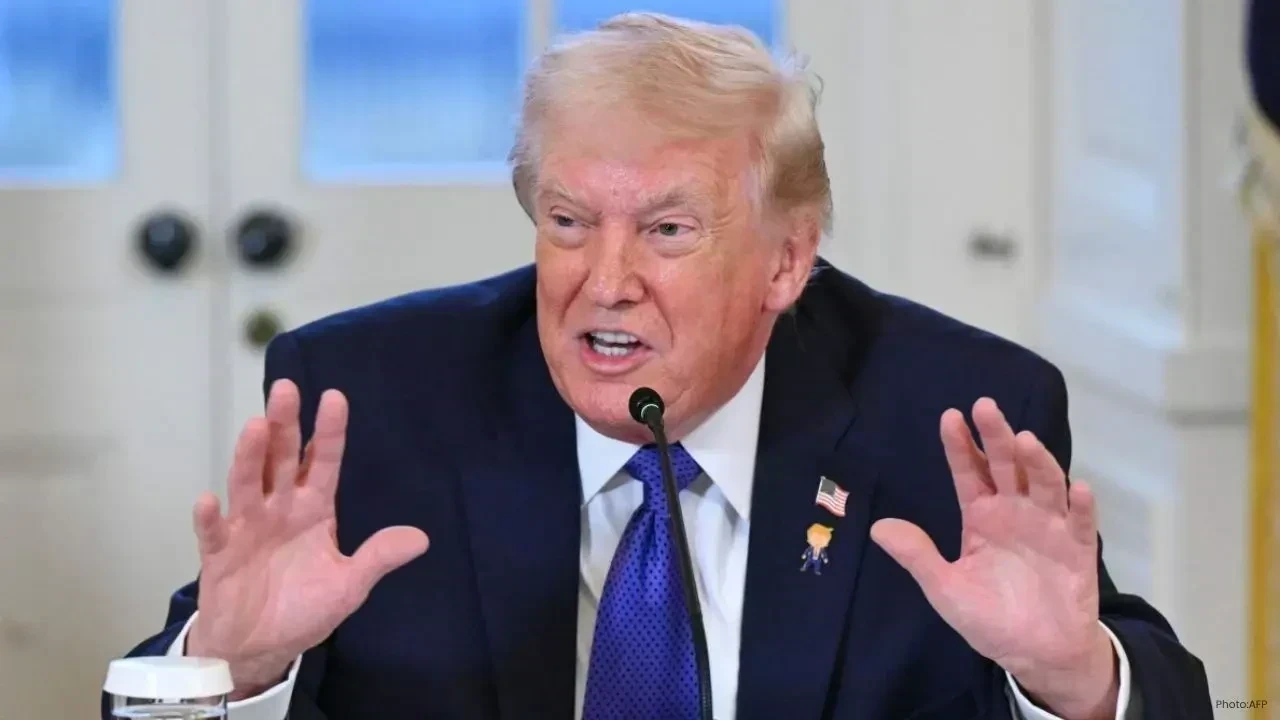 Trump Warns Iran of Military Action Amid Rising Protests