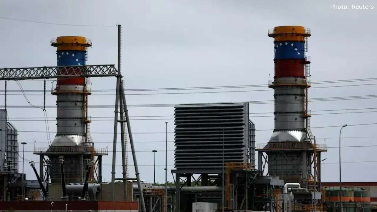 Russia Defends Its Oil Interests in Venezuela Against Trump’s Claims