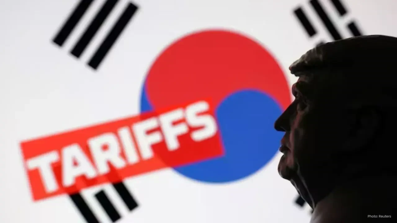 Trump Slaps 25% Tariff on AI Chips, Korea Faces Ripple Impact