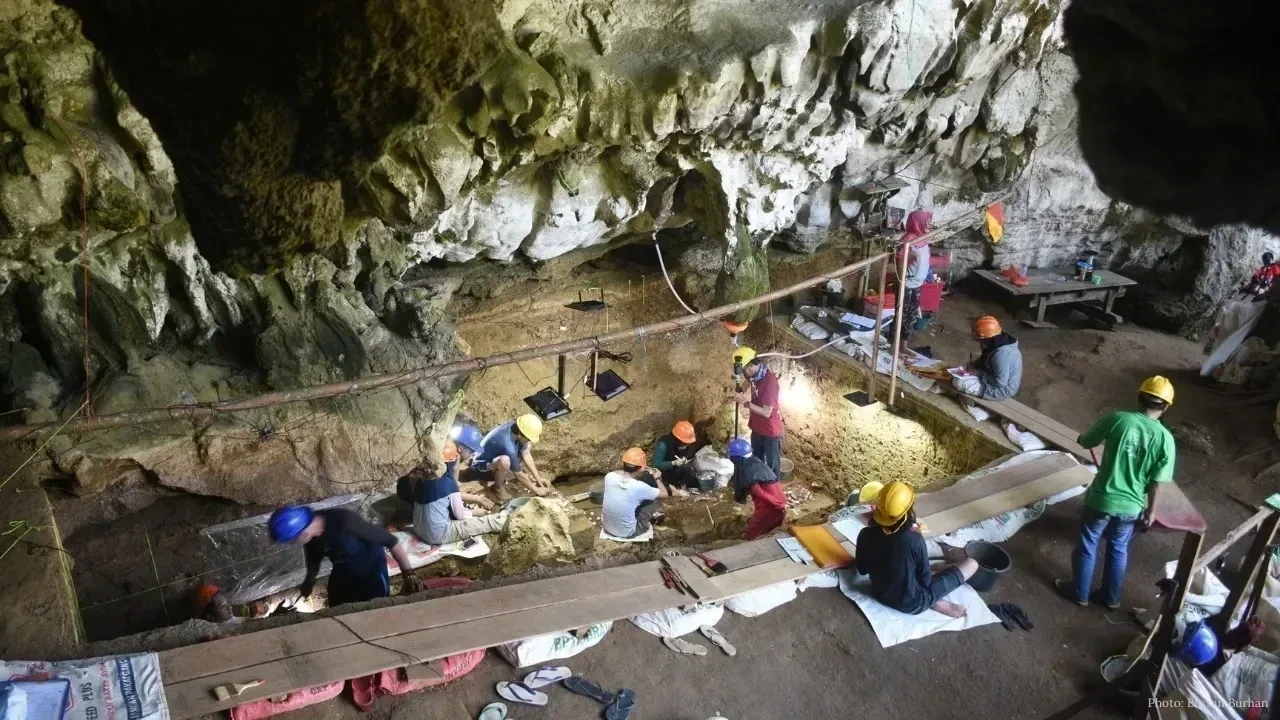 Discovering the Depths of History: Leang Bulu Bettue's 200,000-Year-Old Hominin Evidence in Indonesia
