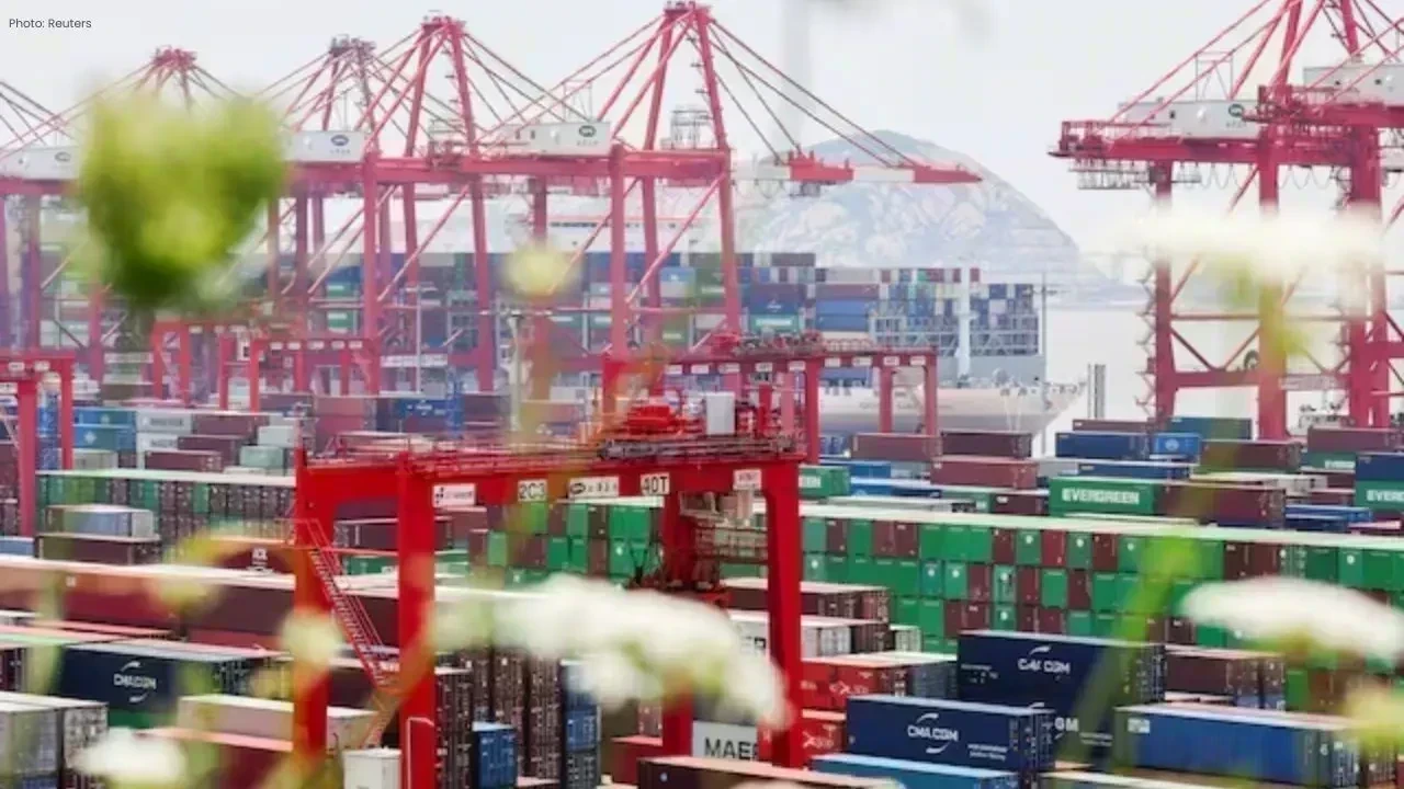 China Achieves Record Exports in 2025 Amid Trade Woes