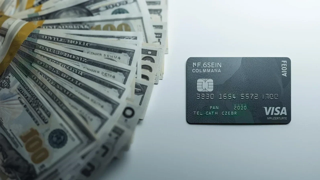 Credit Card vs Cash Usage Today: What People Use More in Payments