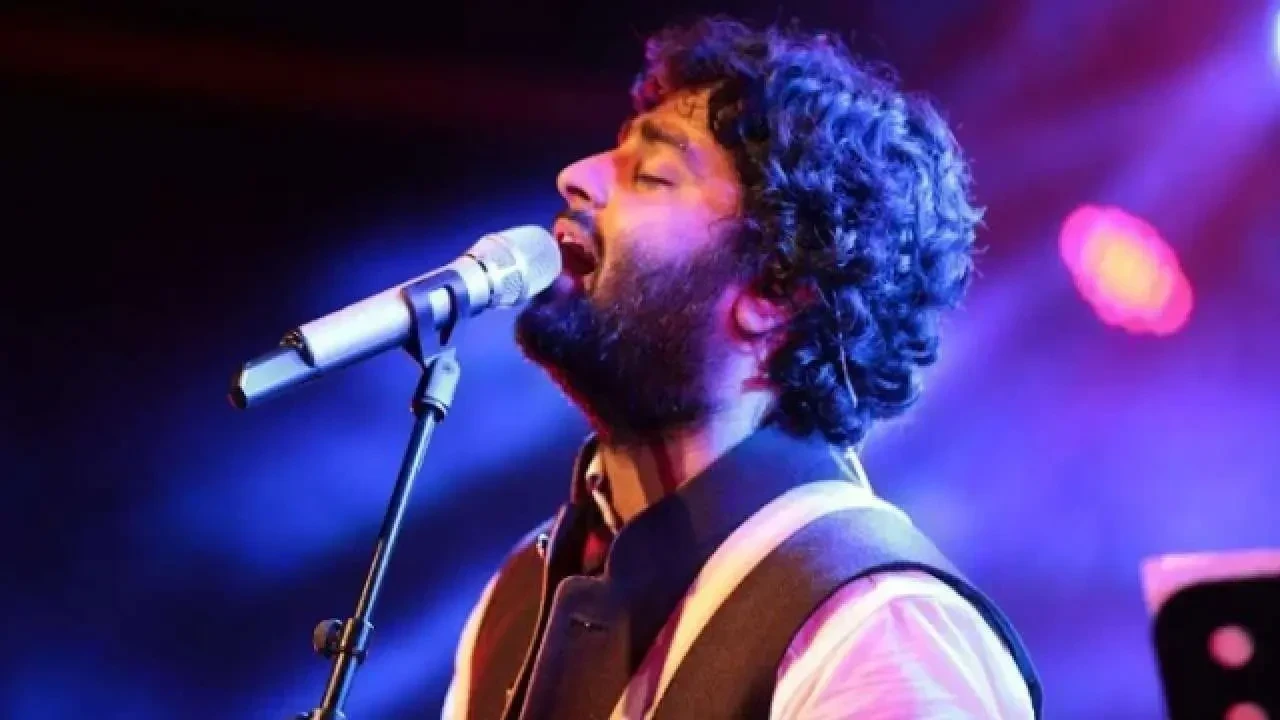 Arijit Singh Bids Farewell: Celebrating His Iconic Music Legacy