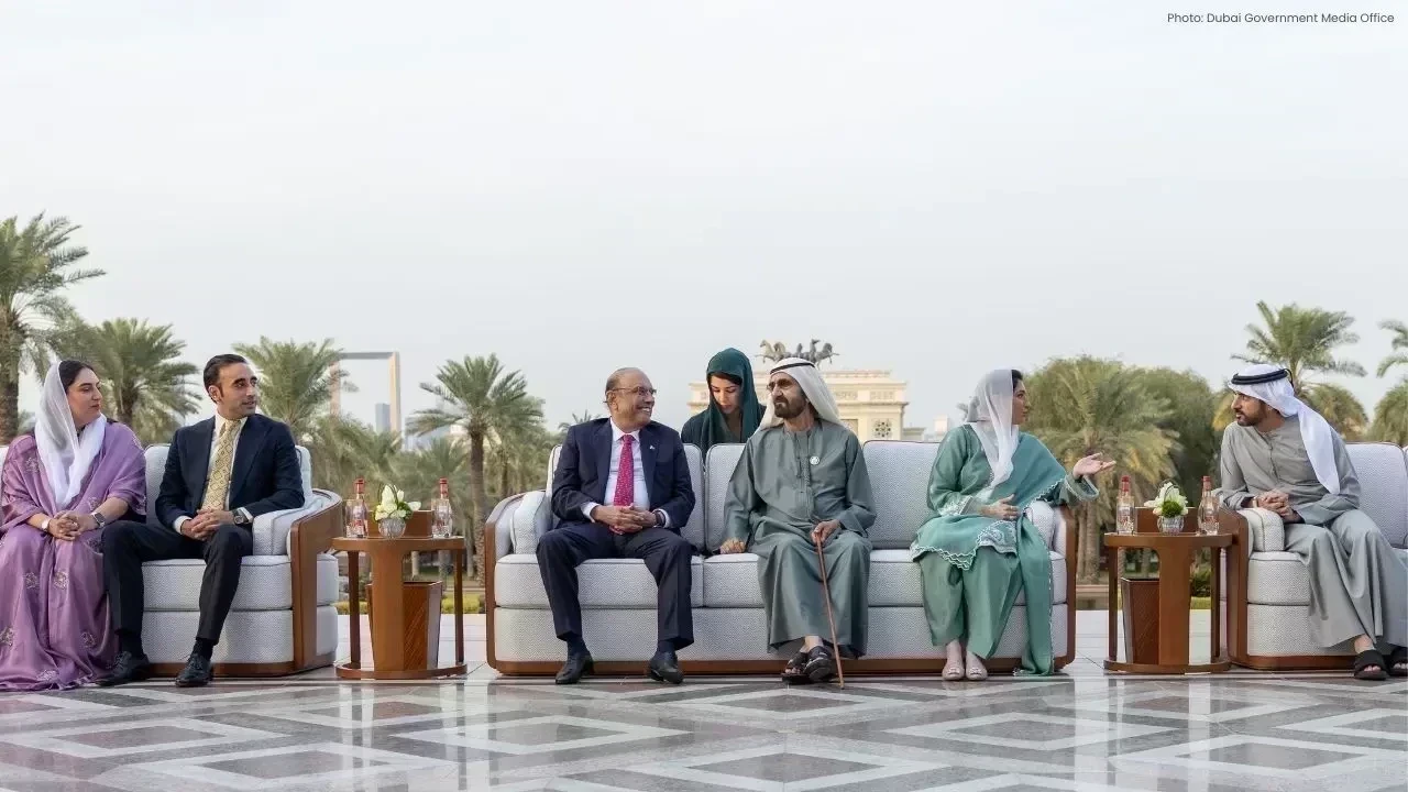 Sheikh Mohammed Meets Pakistan President Asif Zardari in Dubai