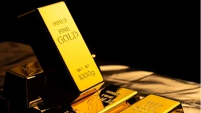 Gold Rises 1.2% as Dollar Falls to Three-Week High