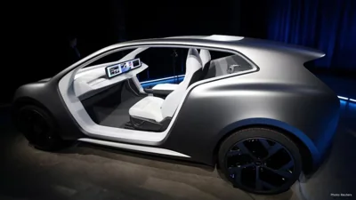 Lucid Unveils Robotaxi, Targets Positive Cash Flow by 2030