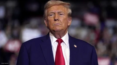 Trump Hints at Ending Military Ops as US Eases Iran Oil Sanctions